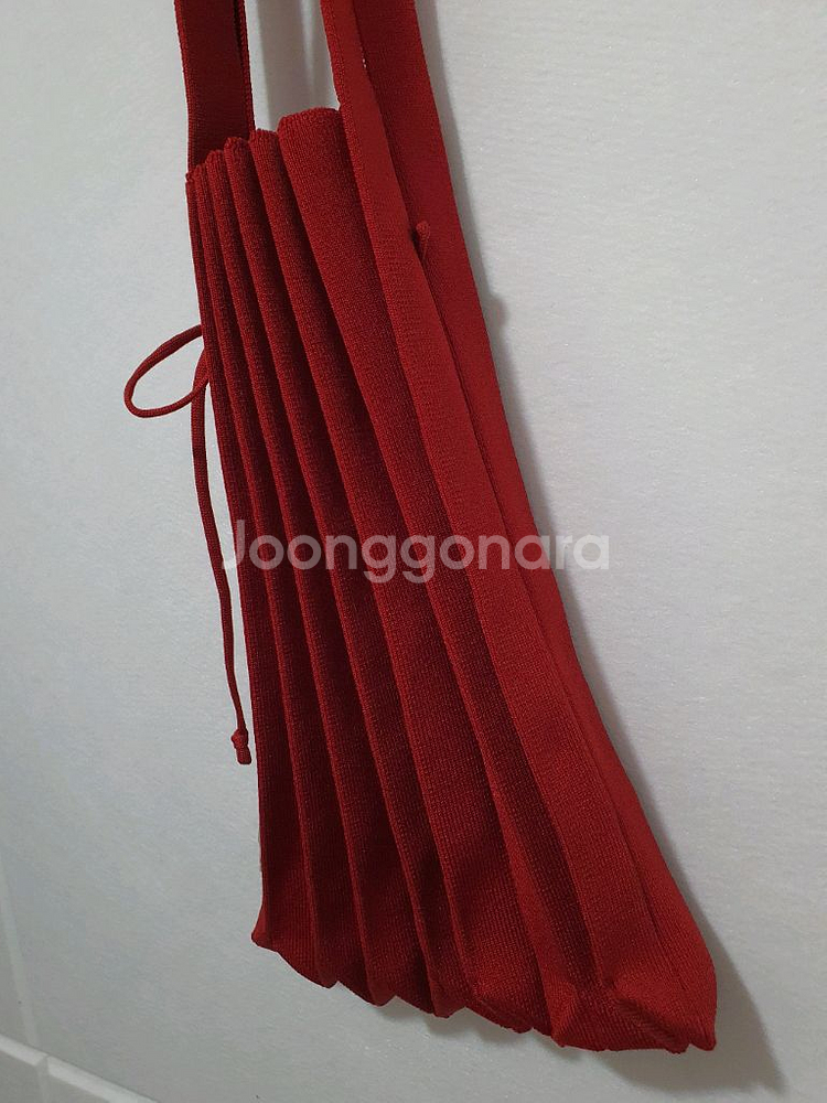 조셉앤스테이지 플리츠 니트 숄더백 사이즈 M--2