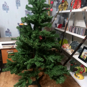 1미타80센치. 크리스마스트리/장신구/조명. 일괄 택포6만원에. 판매