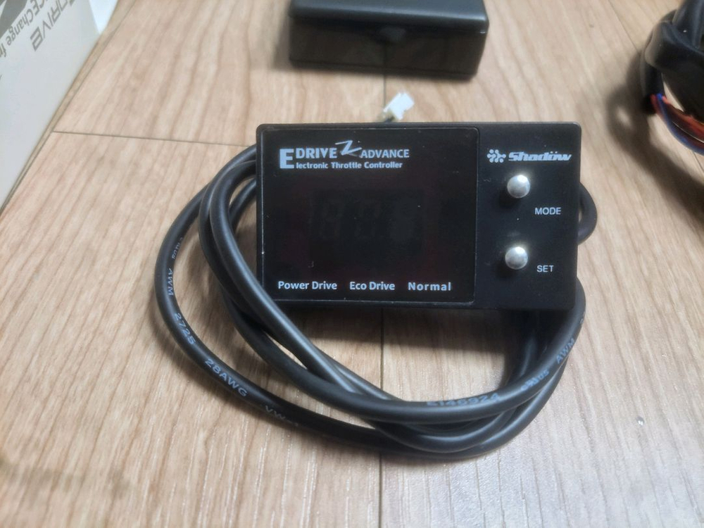 쉐도우 이드라이브 어드밴스 전자식 악셀 컨트롤러 차량 튜닝 이미지