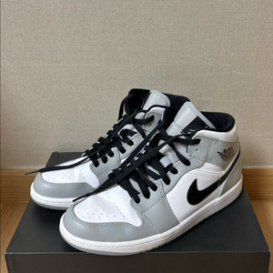 나이키 / 조던1 미드 라이트 스모크 그레이 / 275