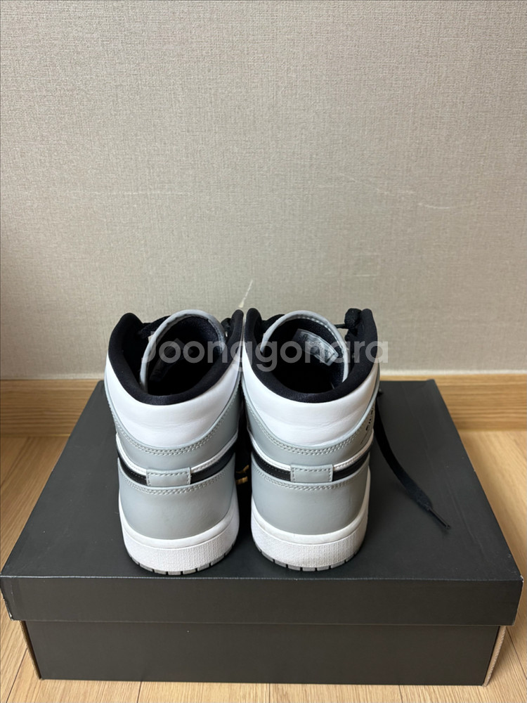 나이키 / 조던1 미드 라이트 스모크 그레이 / 275--3