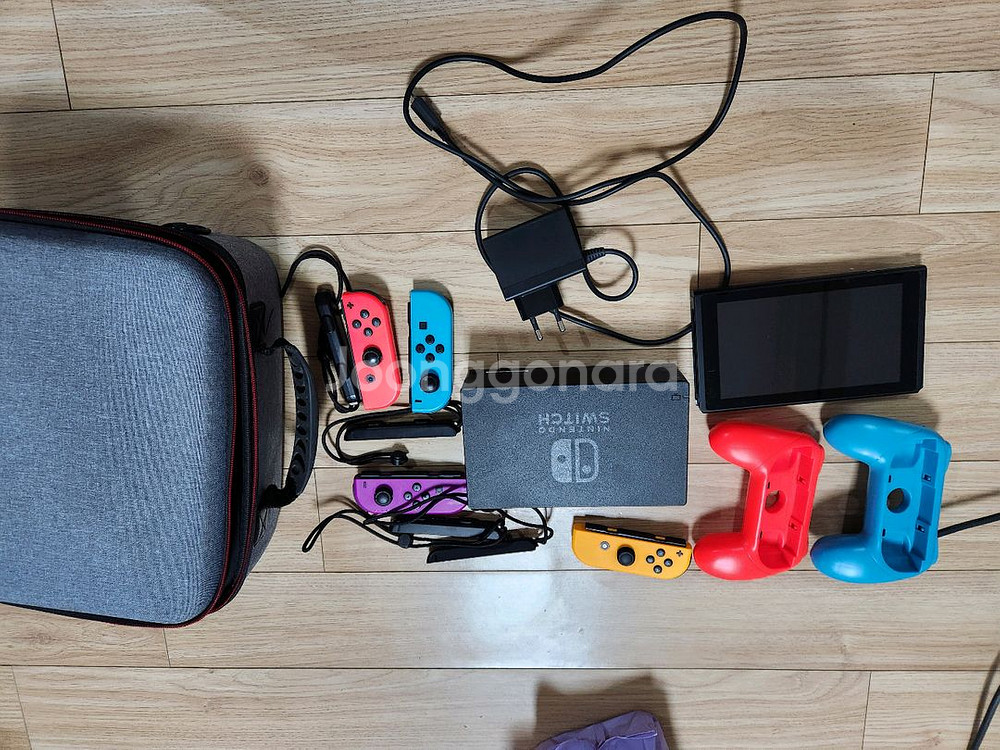 닌텐도 스위치 + 게임팩 7개--0