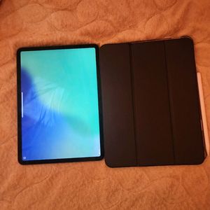 아이패드 프로11 1세대 256기가 판매합니다.