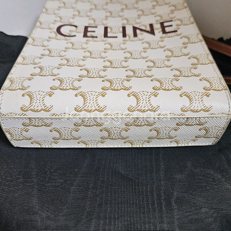 [S급] 셀린느 미니 카바스 버티컬 트리옹프 토트백 화이트--7