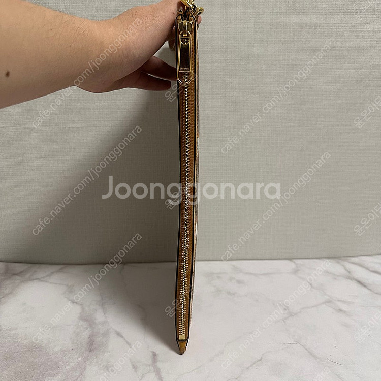 [한정판] 구찌 X 카이 클러치--4