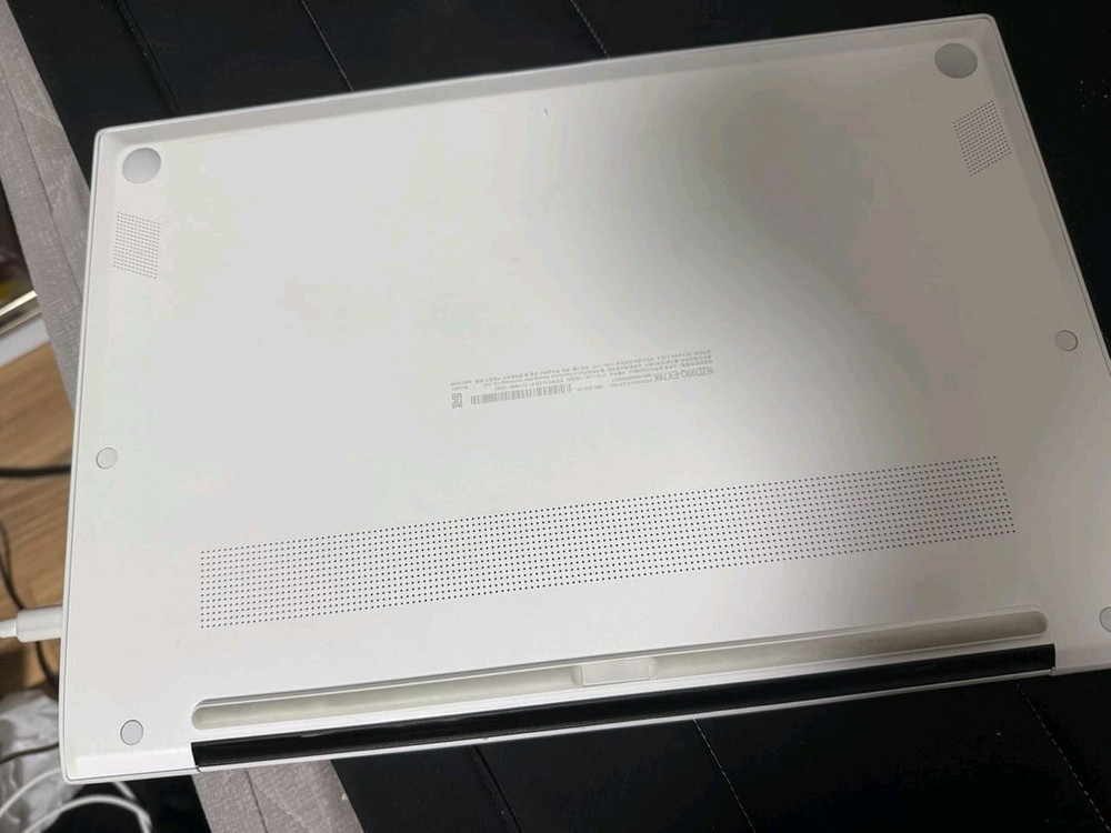 LG 그램 16인치 16ZD90Q-EX76K 외장그래픽 이미지