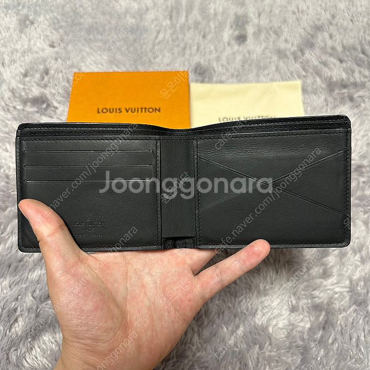 [풀구성] 루이비통 쉐도우 반지갑 블랙--2