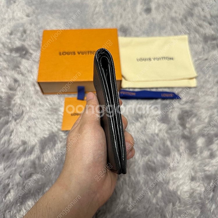 [풀구성] 루이비통 쉐도우 반지갑 블랙--3