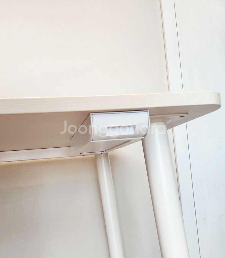 일룸 링키플러스 일반형 엣지 1400*60 높이조절 책상--2