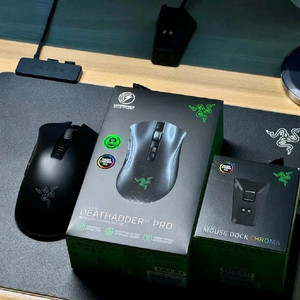 레이저 데스에더 V2 PRO(데브투) + 마우스 충전독팝니다