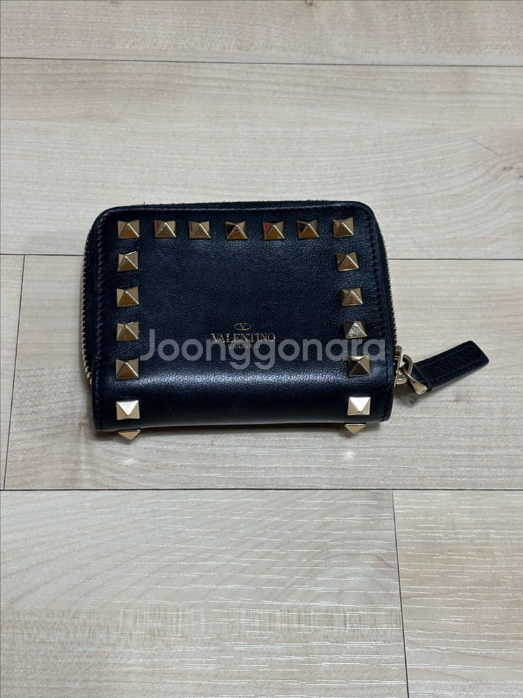 발렌티노 락스터드 반지갑--0