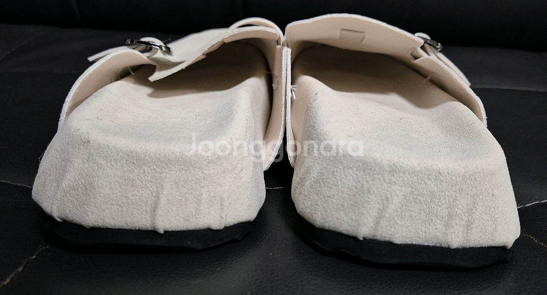 [새상품] 스웨이드 버클 클로그 뮬 슬리퍼(넉넉 235-240)--5