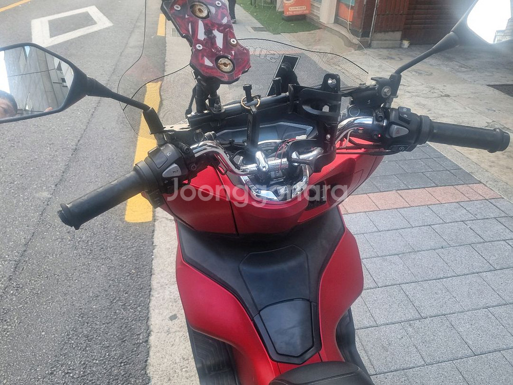 pcx125 abs 23년식 24년출고 1만때--4