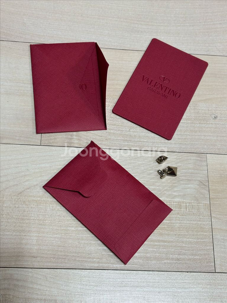 발렌티노 락스터드 반지갑--4