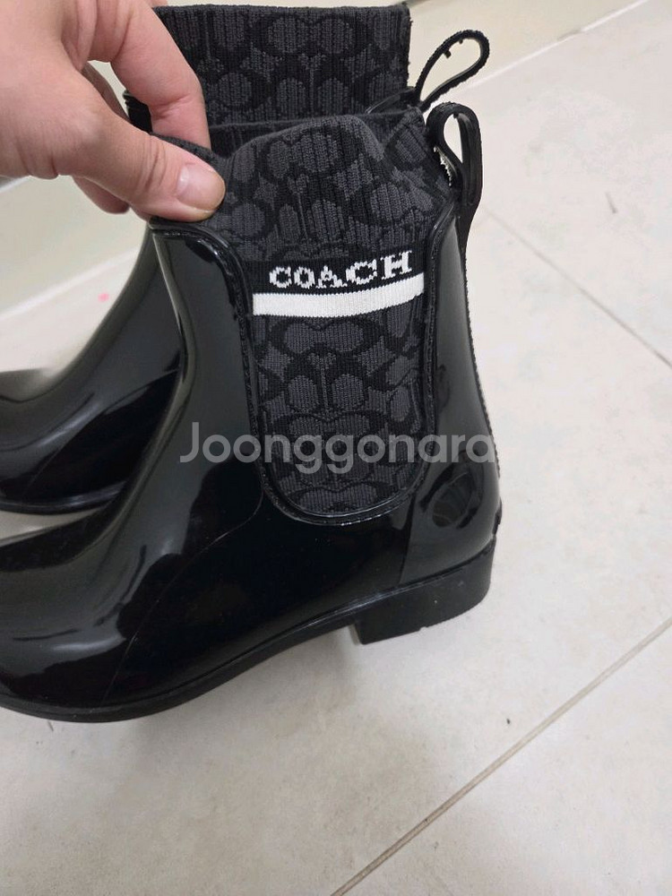 코치 리빙턴 레인부츠 25만>택포4만--4