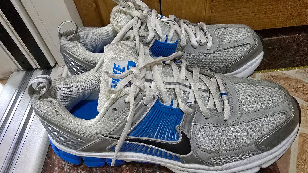 나이키 줌 보메로5 러닝화 235--0