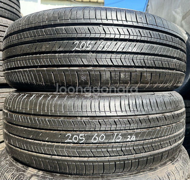 205 60 16금호중고타이어2개2056016--0