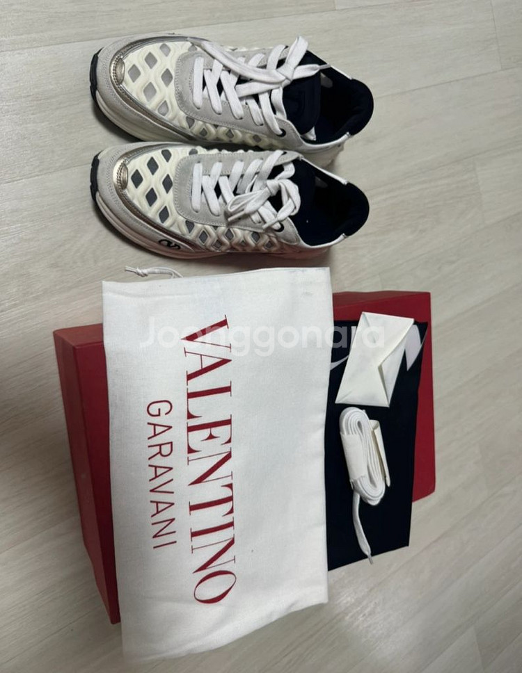 발렌티노 스니커즈--4