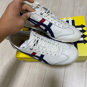 오니츠카타이거 스콜피온 스니커즈