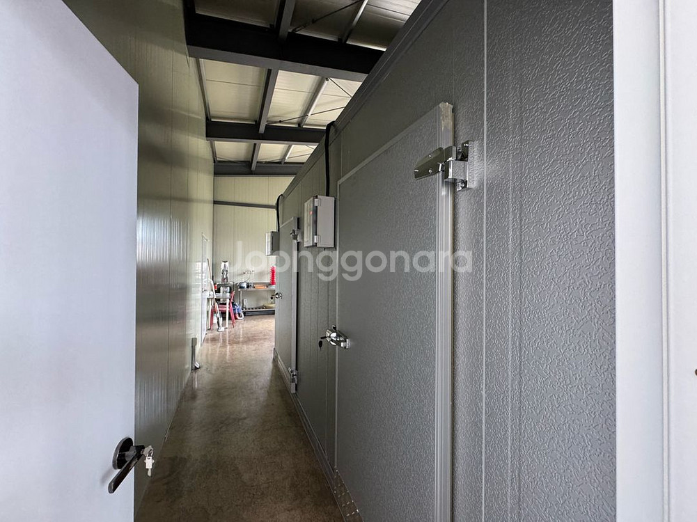 신품급 5평 2칸 분리형 저온저장고 냉장창고 3마력 실외기 2개--1