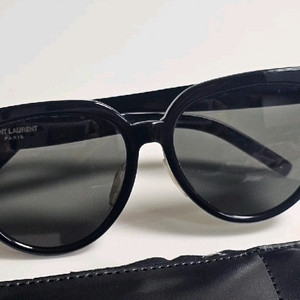 생로랑 선글라스