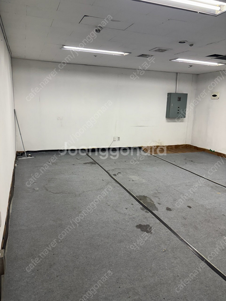 구미 임수동 공구상가 지하 임대전세 300--2