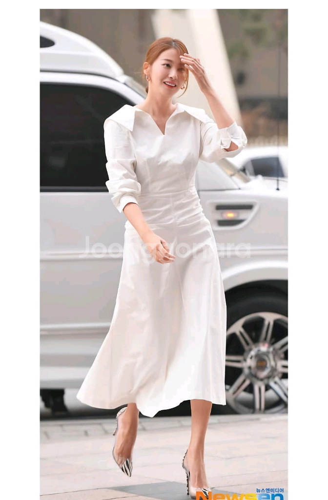 브라이드앤유 Della V-neck 원피스--1