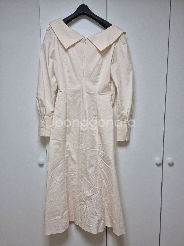 브라이드앤유 Della V-neck 원피스--9