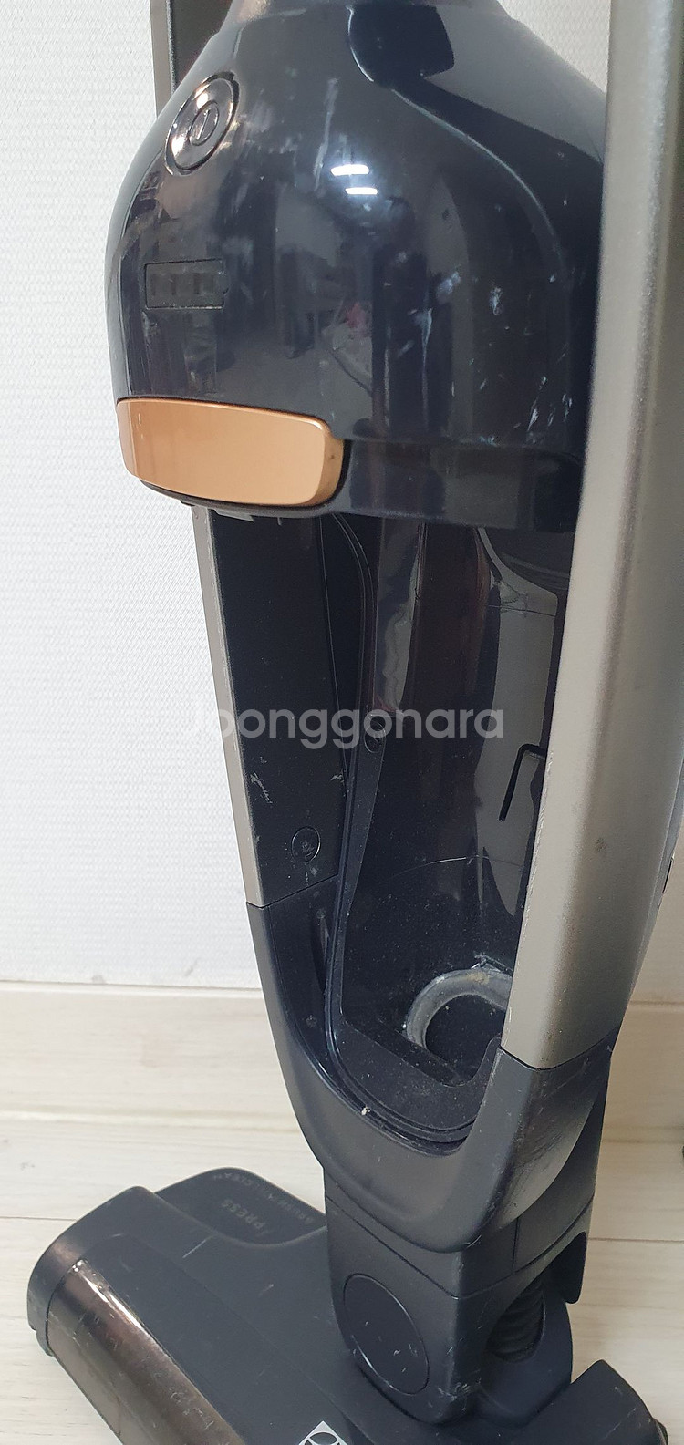 일렉트로룩스 퓨어 Q9 무선 청소기 1.5만에 판매--3