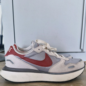 나이키 피닉스 와플