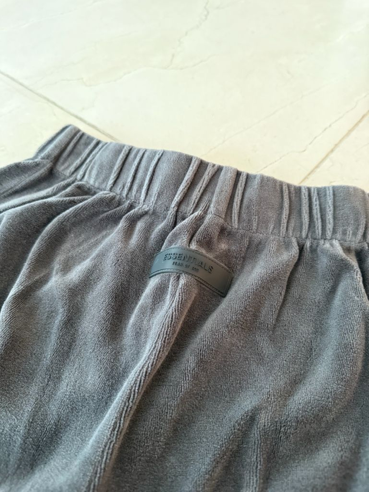 피어오브갓 에센셜 반바지--3