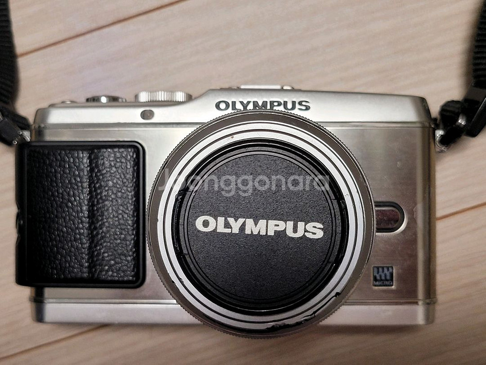 올림푸스 PEN E-P3 미러리스 카메라--2