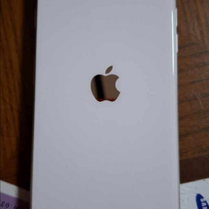 초sss급 아이폰 SE3 128gb 90% 스타라이트 갤럭시 교환가느0