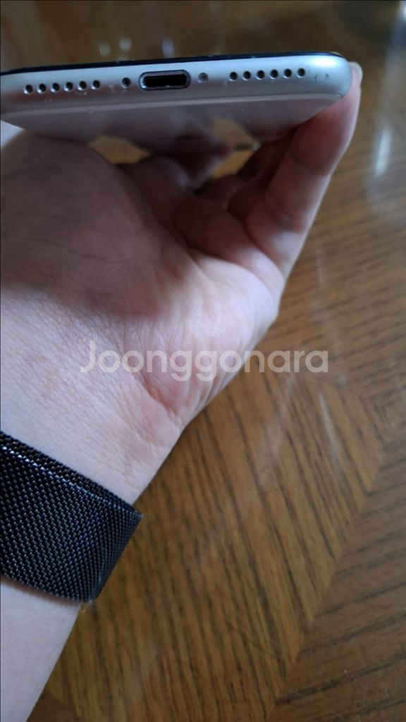 초sss급 아이폰 SE3 128gb 90% 스타라이트 갤럭시 교환가느0--3