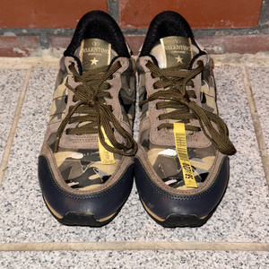 발렌티노 가라바니 락러너 카모 스니커즈 41 260 사이즈