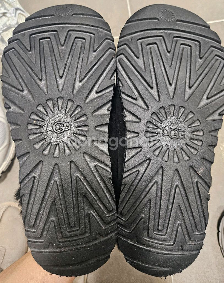 UGG 어그 퍼 슬리퍼 USA 6--3