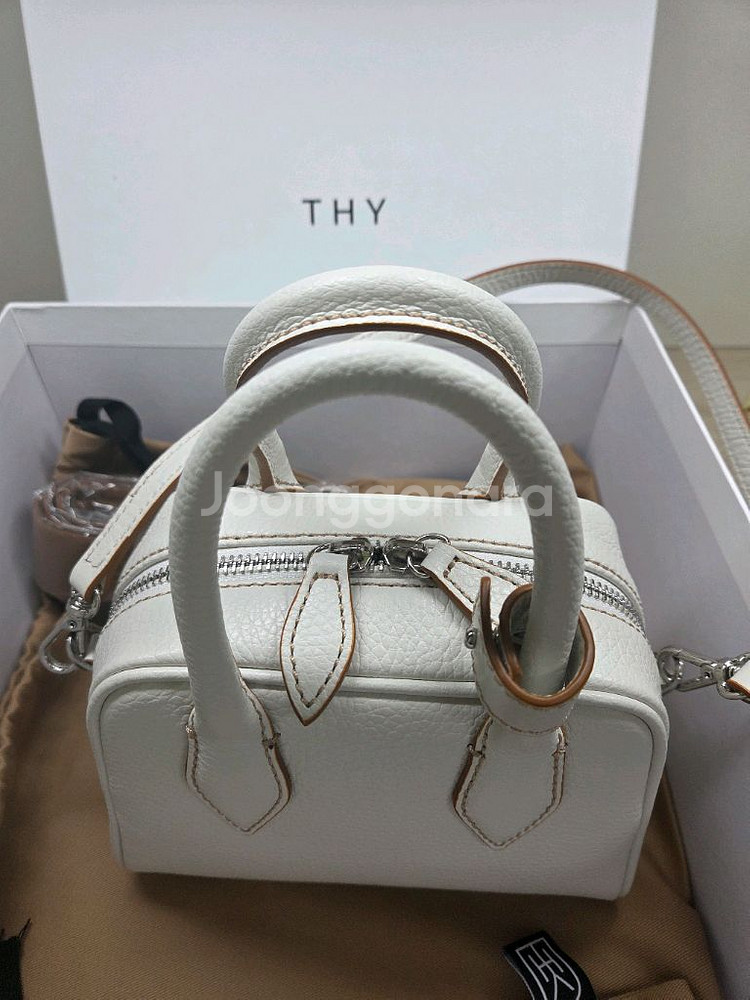 띠서울 레옹백 쁘띠 크림--1