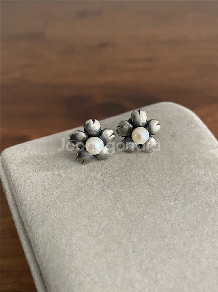 플라워모티브 담수진주 실버 귀걸이(925)--1