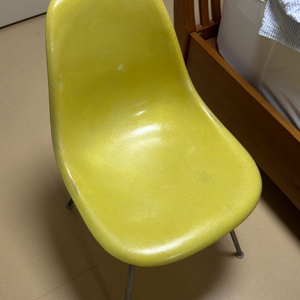 허먼밀러 임스체어 파이버글라스 2개 판매합니다