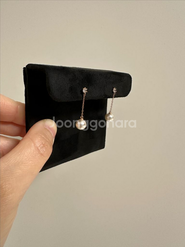 14k 골드 진주 귀걸이 판매합니다. 10만!!--2