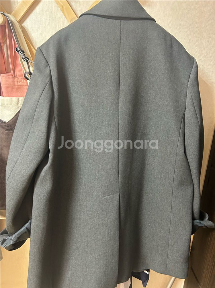 룩캐스트 차콜 자켓--2