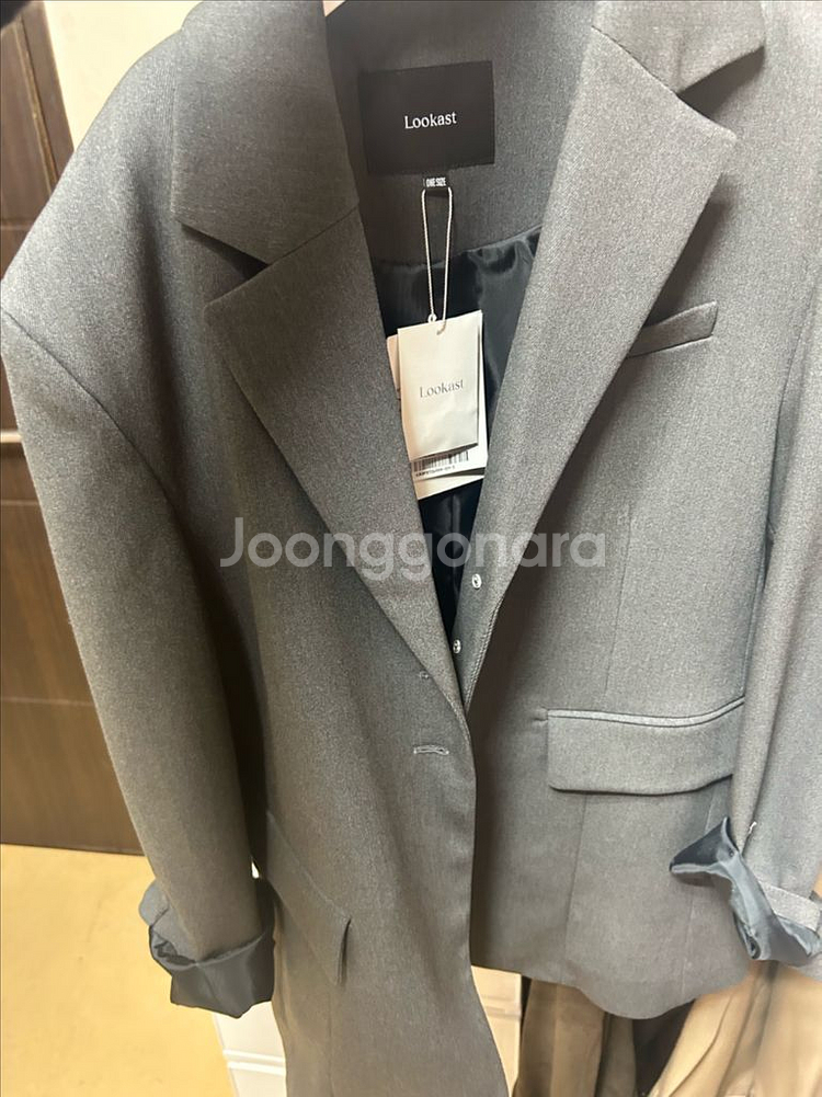 룩캐스트 차콜 자켓--3