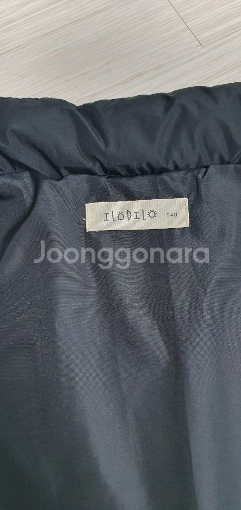 일로딜로 패딩 140사이즈--3