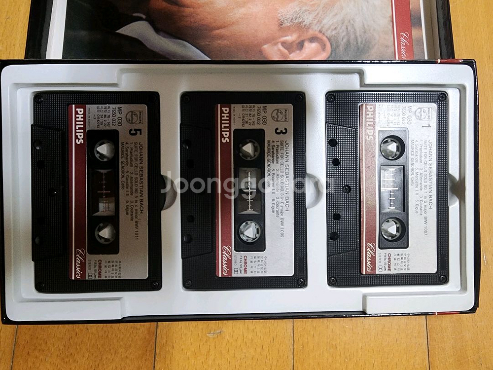 바흐 콜로르반주 앨범등 카세트 테이프 입니다.--3