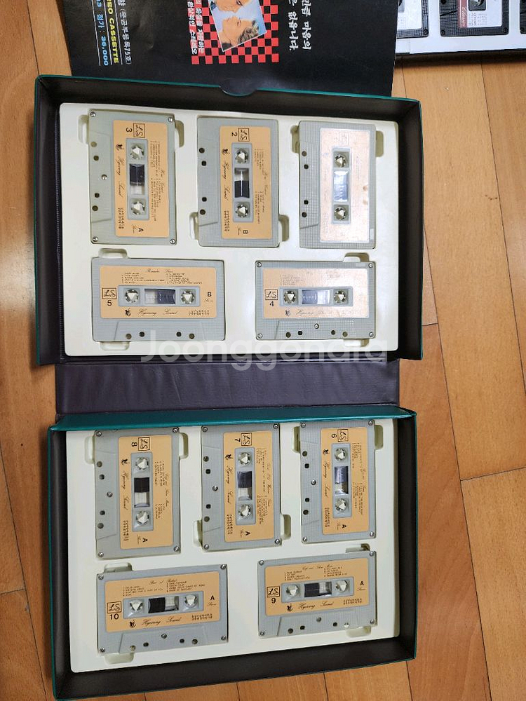 바흐 콜로르반주 앨범등 카세트 테이프 입니다.--6