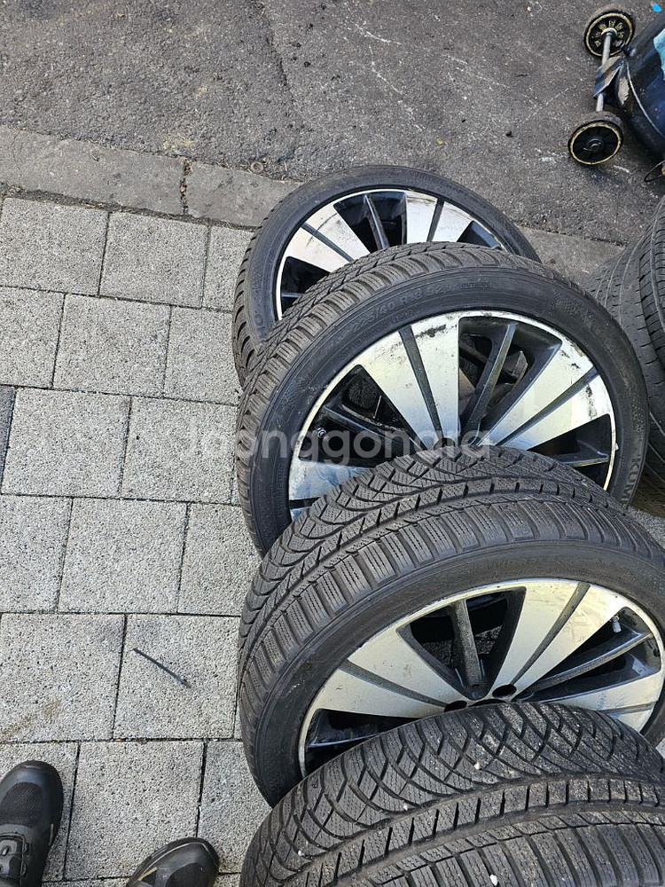 CLA용 금호 WP72 225/40 R18 윈터 타이어 휠 세트 판매합니다.--1