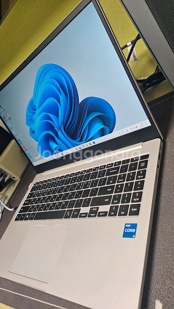 갤럭시북2 12세대 i5-16g-512g 배터리90%효율--4