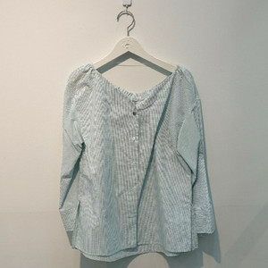 듀엘 정혜성 블라우스55