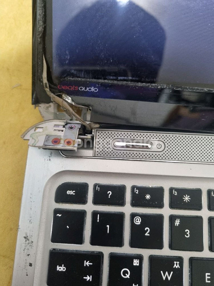 HP 13인치 13-2012TU i5 노트북 부품용--4