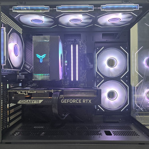 7800X3D // RTX5070ti // 24g // 2TB 올블랙 튜닝PC